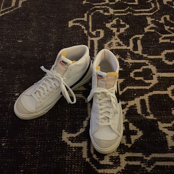 EUC Nike Blazer size 8.5 leather high tops in great shape! - Picture 6 of 12